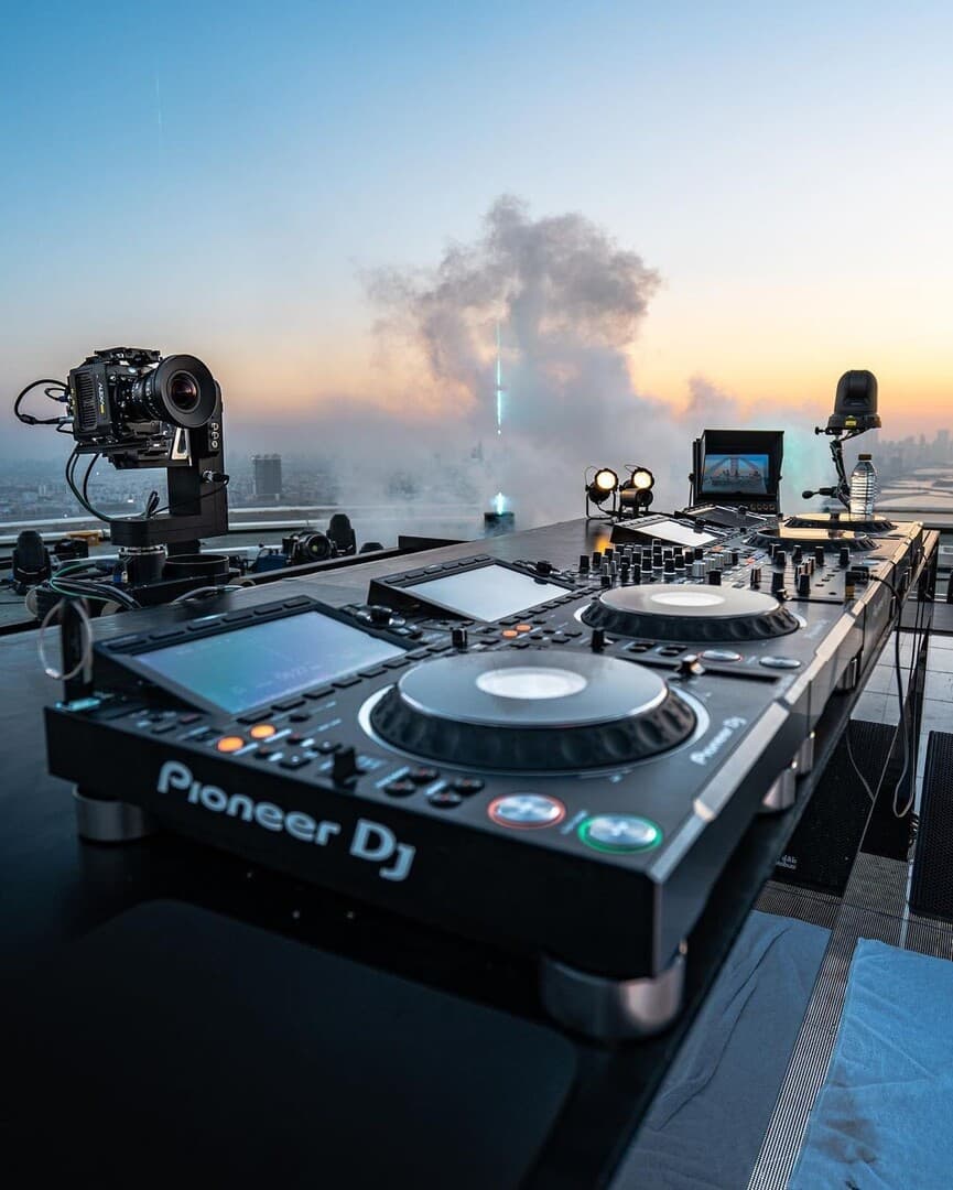 Picture of Behind the scenes with the CDJ-3000 x DJM-900NXS2 set up for David Guetta's United At Home